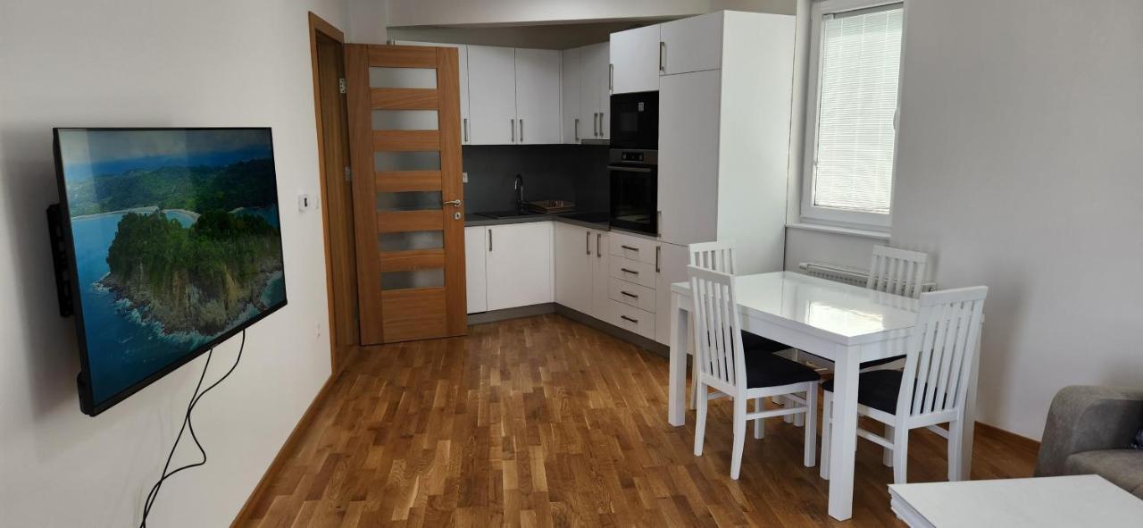 Brand New Two Bedroom And One Living Room Apartment In A Great Location! SJJ Eksteriør bilde