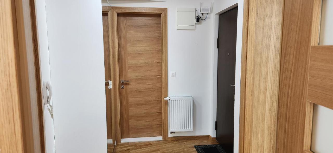 Brand New Two Bedroom And One Living Room Apartment In A Great Location! SJJ Eksteriør bilde
